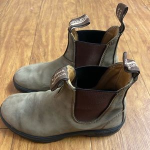 Blundstones